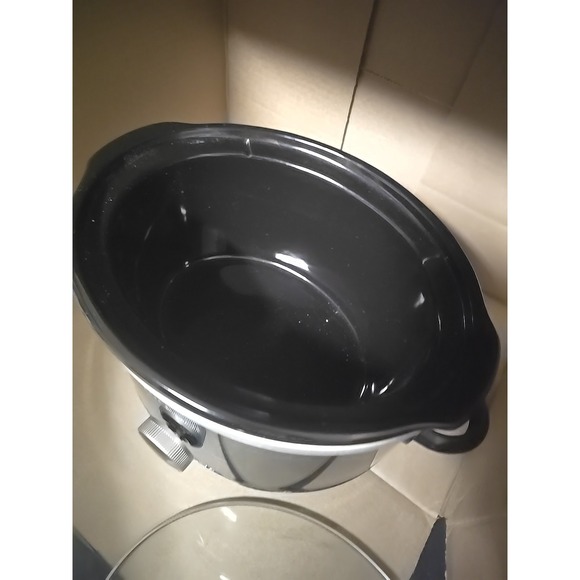 CROCKPOT Slow Cooker by Sunbeam 4-qt Model CPSCVM40-BP - Picture 4 of 5